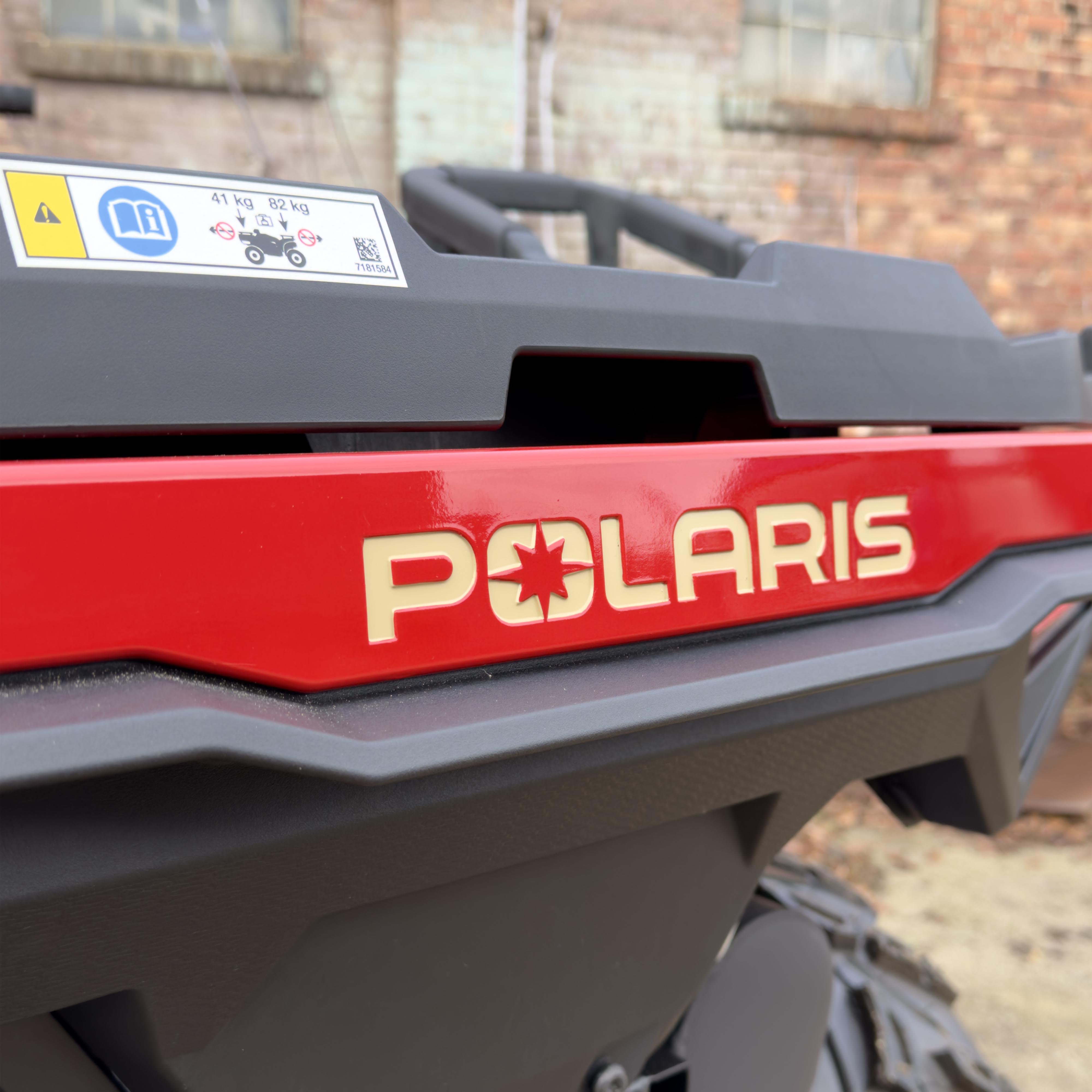 prezentacja zmiany koloru z kości słoniowej na czerwony na lotce tylniej w quadzie polaris. realizacja - Kwrap sulechów